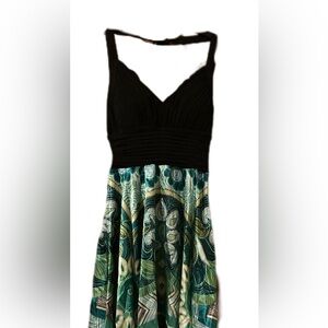 Sangria Black and Green size 6 Social Dress